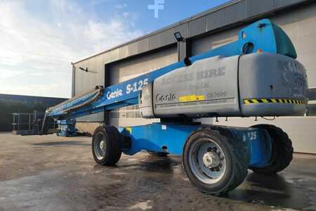 Piattaforme telescopiche - Genie S125 As-Is, Diesel, 4x4x4 Drive, 40.1m Working Hei (8)