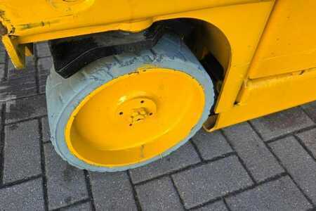 Ollós munka emelvény - Haulotte Compact 8 Electric, 8.2m Working Height, 350kg Cap (10)