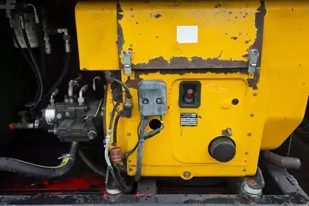 Saksinostimet - Holland-Lift Combistar B-195DL25-4WD/P/N Diesel, 4x4 Drive, 21. (9)