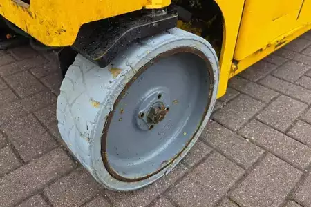 Pracovní plošina s nůžkovým zdvihem - Haulotte Compact 10 Electric, 10m Working Height, 450kg Cap (15)