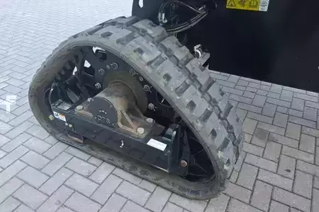 Teleskopická plošina  Genie S65XC Trax Diesel, 4x4 Drive Trax, 22m Working Hei (20)