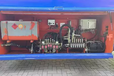 Scherenarbeitsbühne - Liftlux SL205-25 D4WDS/P Diesel, 4x4 Drive, Hydraulic Deck (11)