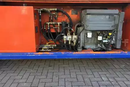 Scherenarbeitsbühne - Liftlux SL205-25 D4WDS/P Diesel, 4x4 Drive, Hydraulic Deck (12)