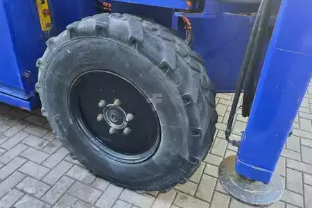 Scherenarbeitsbühne - Liftlux SL205-25 D4WDS/P Diesel, 4x4 Drive, Hydraulic Deck (17)