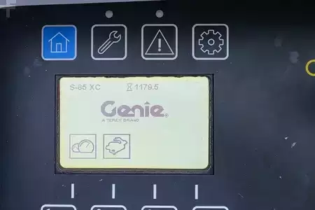 Teleskopická plošina  Genie S85XC Valid inspection, *Guarantee! Diesel, 4x4 Dr (17)