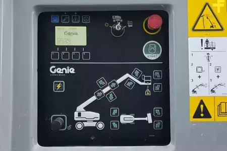 Teleskopická plošina  Genie S85XC Valid inspection, *Guarantee! Diesel, 4x4 Dr (4)