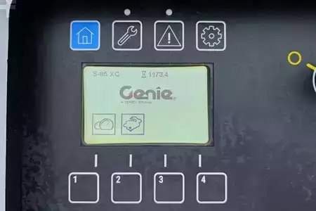 Teleskopická plošina  Genie S85XC Diesel, 4x4 Drive, 28m Working Height, 23m R (16)