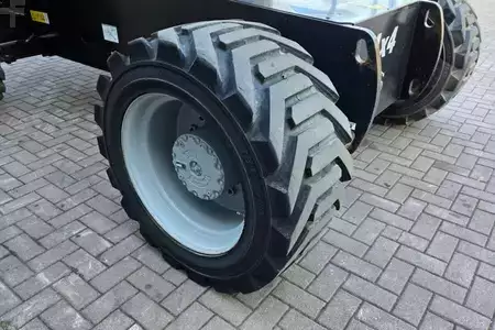 Teleskopická plošina  Genie S85XC Diesel, 4x4 Drive, 28m Working Height, 23m R (19)