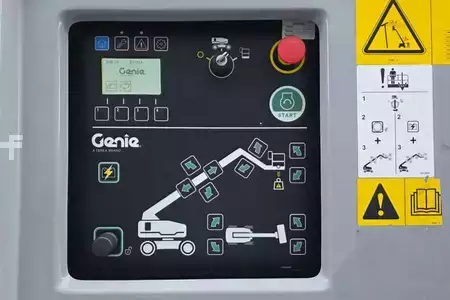 Teleskopická plošina  Genie S85XC Diesel, 4x4 Drive, 28m Working Height, 23m R (5)