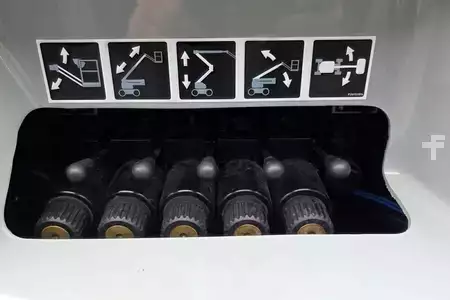 Piattaforme aeree articolate - Niftylift HR21 Hybrid 4x4 MK2B Hybride, 4x4 Drive, 21m Worki (17)