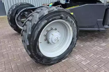 Teleskopická plošina  Genie SX135XC Diesel, 43m Working Height, 27.5m Reach, B (18)