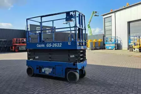 Plataforma Tijera - Genie GS2632 Electric, 10m Working Height, Non Marking T (8)