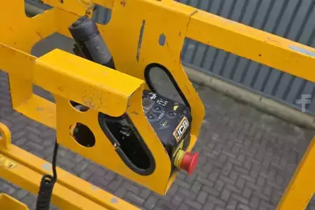 Pracovní plošina s nůžkovým zdvihem - JCB S3246E Electric, 12m Working Height, 320kg Capacit (10)