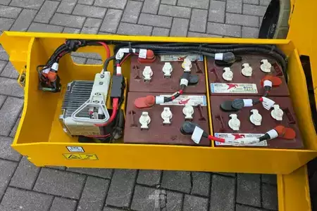 Pracovní plošina s nůžkovým zdvihem - JCB S3246E Electric, 12m Working Height, 320kg Capacit (4)