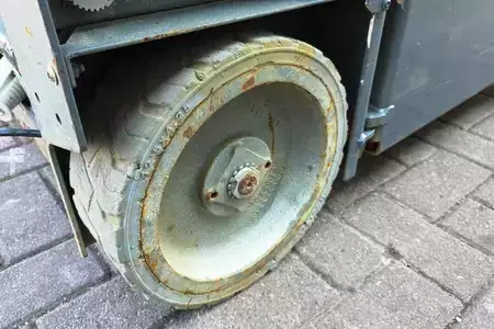 Nacelle à ciseaux - Haulotte Star 6 Electric, Batteries (2024), Non Marking Tyr (12)