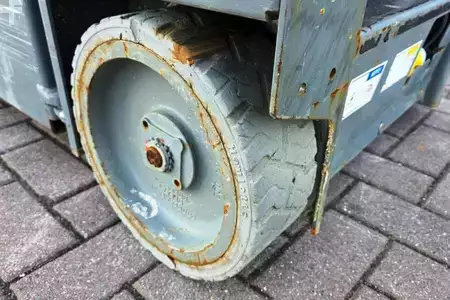 Nacelle à mât vertical - Haulotte Star 6 Electric, Non Marking Tyres, 5.8m Working H (16)