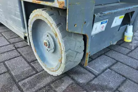 Nacelle à mât vertical - Haulotte Star 6 Electric, Non Marking Tyres, 5.8m Working H (16)