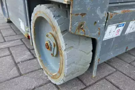 Nacelle à ciseaux - Haulotte Star 6 Electric, Non Marking Tyres, 5.8m Working H (16)