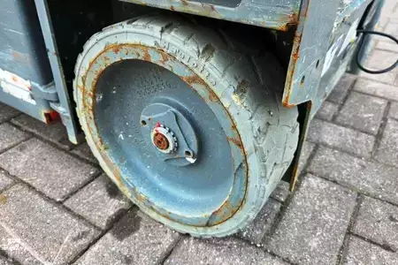 Nacelle à mât vertical - Haulotte Star 6 Electric, Non Marking Tyres, 5.8m Working H (12)