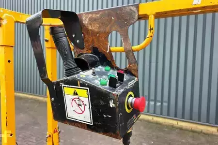 Plataforma Tijera - Haulotte Compact 8 Electric, 8.2m Working Height, 350kg Cap (7)