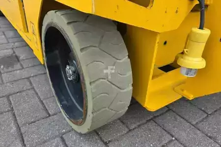 Pracovní plošina s nůžkovým zdvihem - JCB S3246E Electric, 12m Working Height, 320kg Capacit (10)