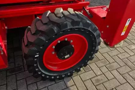 Scissors Lifts - LGMG SR1623D Diesel 4x4 Drive, 18m Working Height, 680 (15)