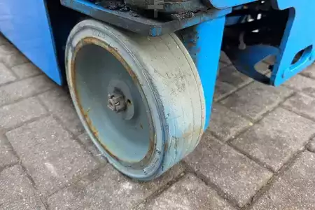 Senkrechtarbeitsbühne - Genie GR15 Electric, 6.5m Working Height, 227kg Capacity (12)