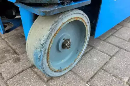 Senkrechtarbeitsbühne - Genie GR15 Electric, 6.5m Working Height, 227kg Capacity (13)