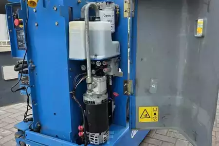 Senkrechtarbeitsbühne - Genie GR15 Electric, 6.5m Working Height, 227kg Capacity (5)