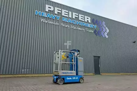 Senkrechtarbeitsbühne - Genie GR15 Electric, 6.5m Working Height, 227kg Capacity (1)