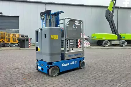 Senkrechtarbeitsbühne - Genie GR15 Electric, 6.5m Working Height, 227kg Capacity (2)