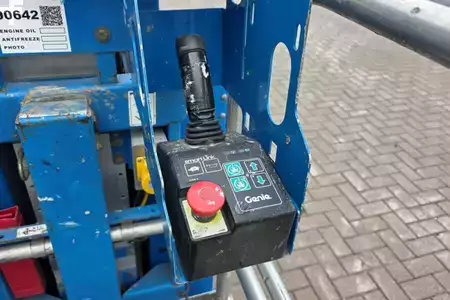 Senkrechtarbeitsbühne - Genie GR15 Electric, 6.5m Working Height, 227kg Capacity (4)