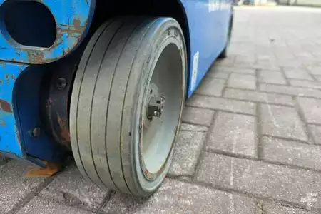 Senkrechtarbeitsbühne - Genie GR15 Electric, Batteries 2024, 6.5m Working Height (12)