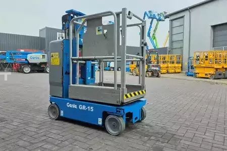 Senkrechtarbeitsbühne - Genie GR15 Electric, Batteries 2024, 6.5m Working Height (7)