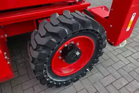 Scissors Lifts - LGMG SR1623D Diesel 4x4 Drive, 18m Working Height, 680 (16)