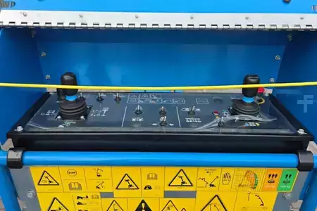 Teleskopická plošina  Genie S45XC TRAX Valid inspection, *Guarantee! Diesel, 4 (5)