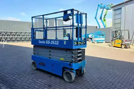 Plataforma Tijera - Genie GS2632 Electric, 10m Working Height, Non Marking T (2)