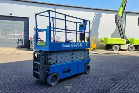 Plataforma Tijera - Genie GS2632 Electric, 10m Working Height, Non Marking T (3)