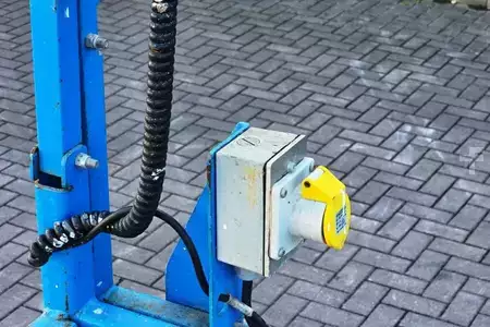 Pracovní plošina s nůžkovým zdvihem - Genie GS3246 Electric, Batteries(12-2024), Working Heigh (9)