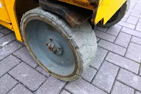 Scherenarbeitsbühne - Haulotte Compact 10N Electric, Batteries(03-2025) 10m Work (13)