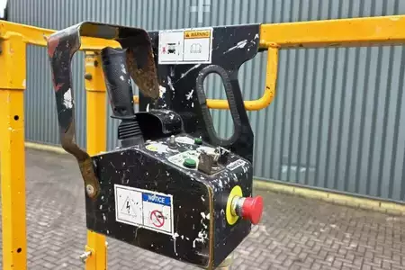 Scherenarbeitsbühne - Haulotte Compact 10N Electric, Batteries(03-2025) 10m Work (8)