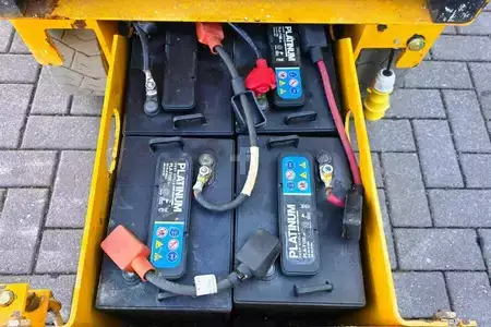 Plataforma Tijera - Haulotte Compact 8 Electric, 8.2m Working Height, 350kg Cap (7)