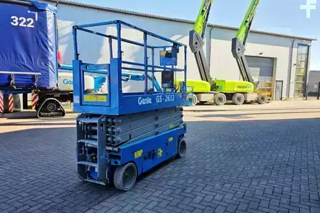 Plataforma Tijera - Genie GS2632 Electric, 10m Working Height, Non Marking T (2)