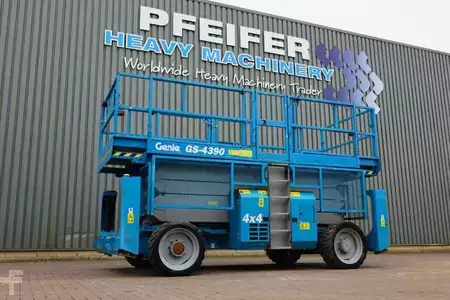 Scherenarbeitsbühne  Genie GS4390 Diesel, 4x4 Drive, 15m Working Height, 680k (1)