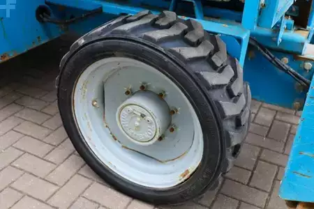 Scherenarbeitsbühne  Genie GS4390 Diesel, 4x4 Drive, 15m Working Height, 680k (14)