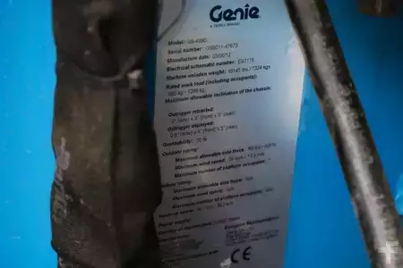 Scherenarbeitsbühne  Genie GS4390 Diesel, 4x4 Drive, 15m Working Height, 680k (6)