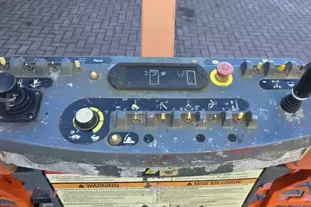 Articulated Boom - JLG 1250AJP Diesel, 4x4x4 Drive, 40.1m Working Height, (4)