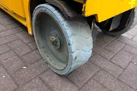 Scherenarbeitsbühne  Haulotte Compact 8 As-Is, Electric, 8m Working Height, 350k (11)