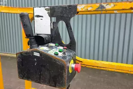 Scherenarbeitsbühne  Haulotte Compact 8 As-Is, Electric, 8m Working Height, 350k (3)