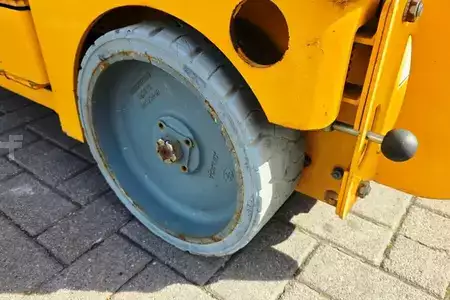 Scherenarbeitsbühne  Haulotte Compact 8 Electric, 8.2m Working Height, 350kg Cap (11)